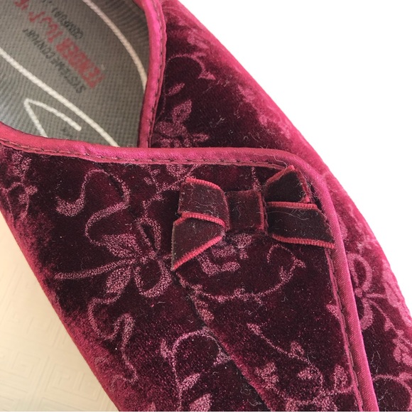 Tender Tootsies Velcro slippers - Picture 2 of 8